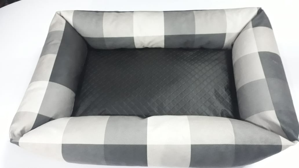 Trabalhamos com bagagens novas, usadas e recondicionadas, fabricação de acessórios para Pets e carteiras em couro e couro sintético.